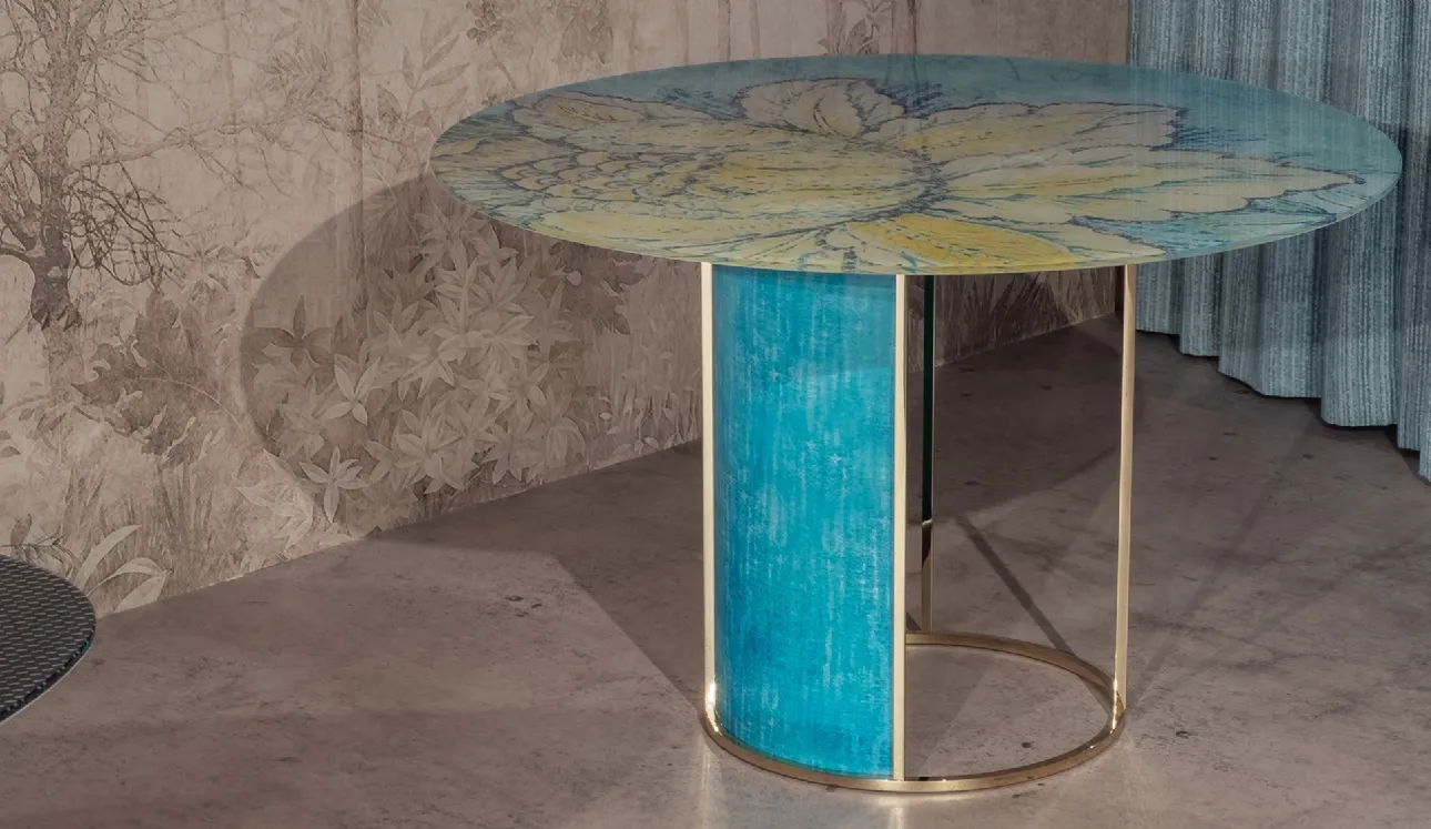 Tavolo rotondo con piano in cristallo stampato con grafica floreale e basamento in metallo King 01 di Migliorino
