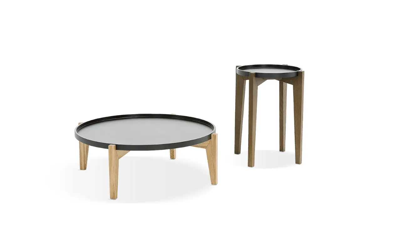 Tavolino rotondo Globen con top in legno laccato e gambe in legno massello di Egoitaliano
