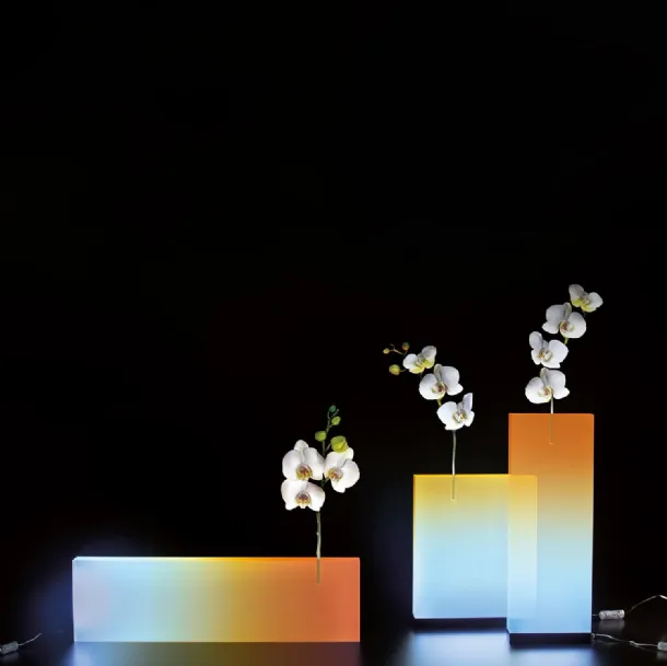Lampada da tavolo di design in cristallo acrilico Experiment E01 di Vesta