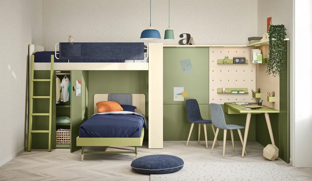 Cameretta con letti a castello armadi e scrivania a boiserie Kids space 11 di Nidi