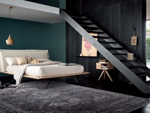 Letto con giroletto in legno e testiera in tessuto Diamante di Alta Corte