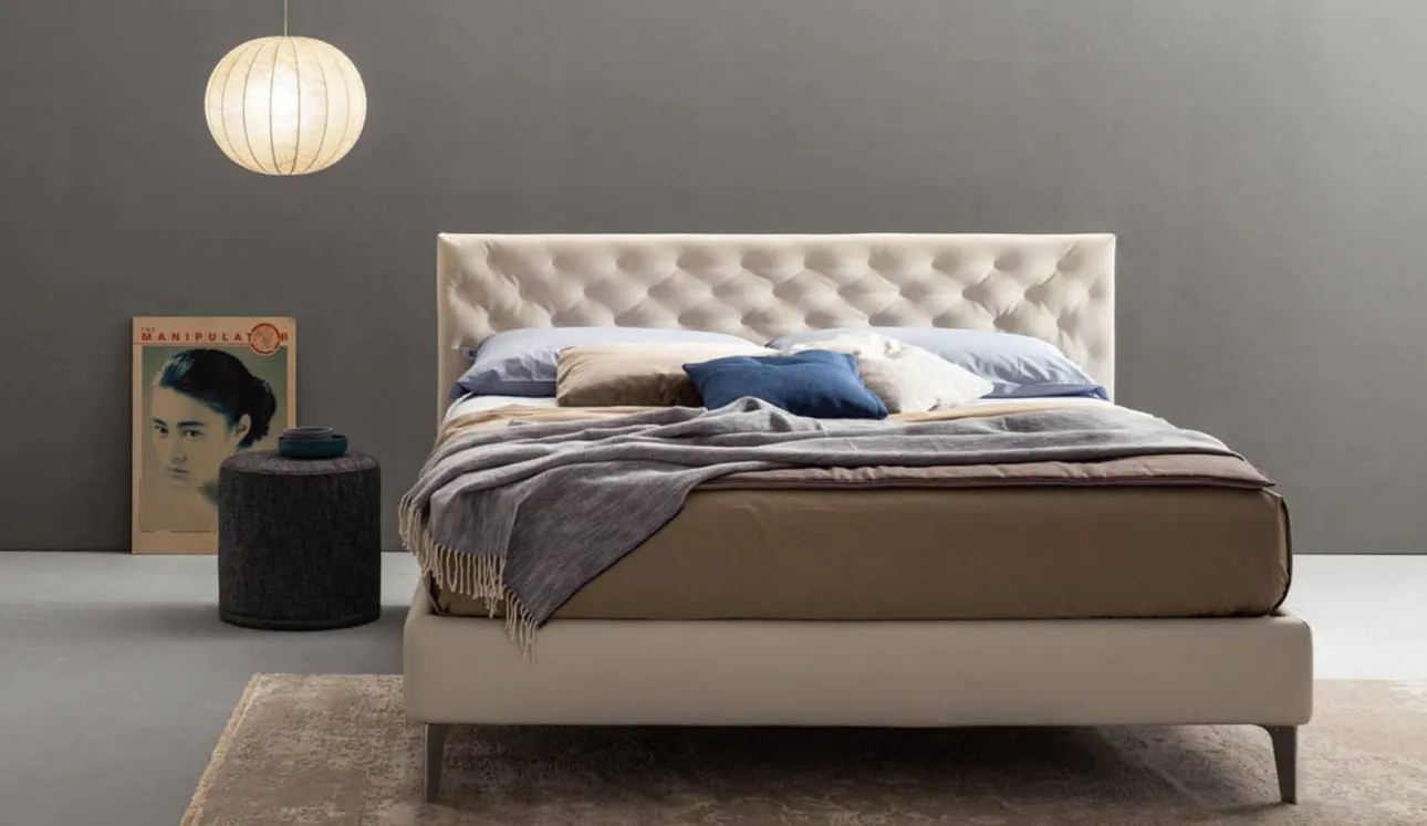 Letto in tessuto imbottito e trapuntato Bubbles di Bside