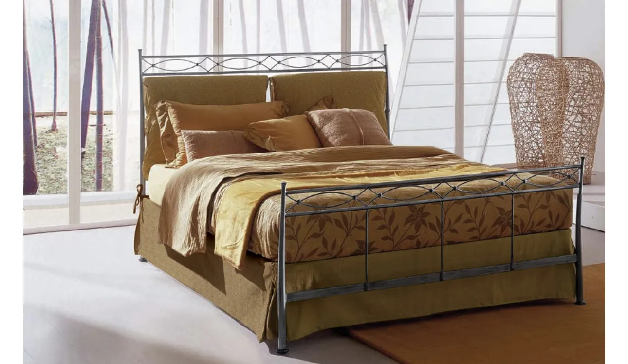 Letto matrimoniale in ferro battuto Eolo di Bontempi