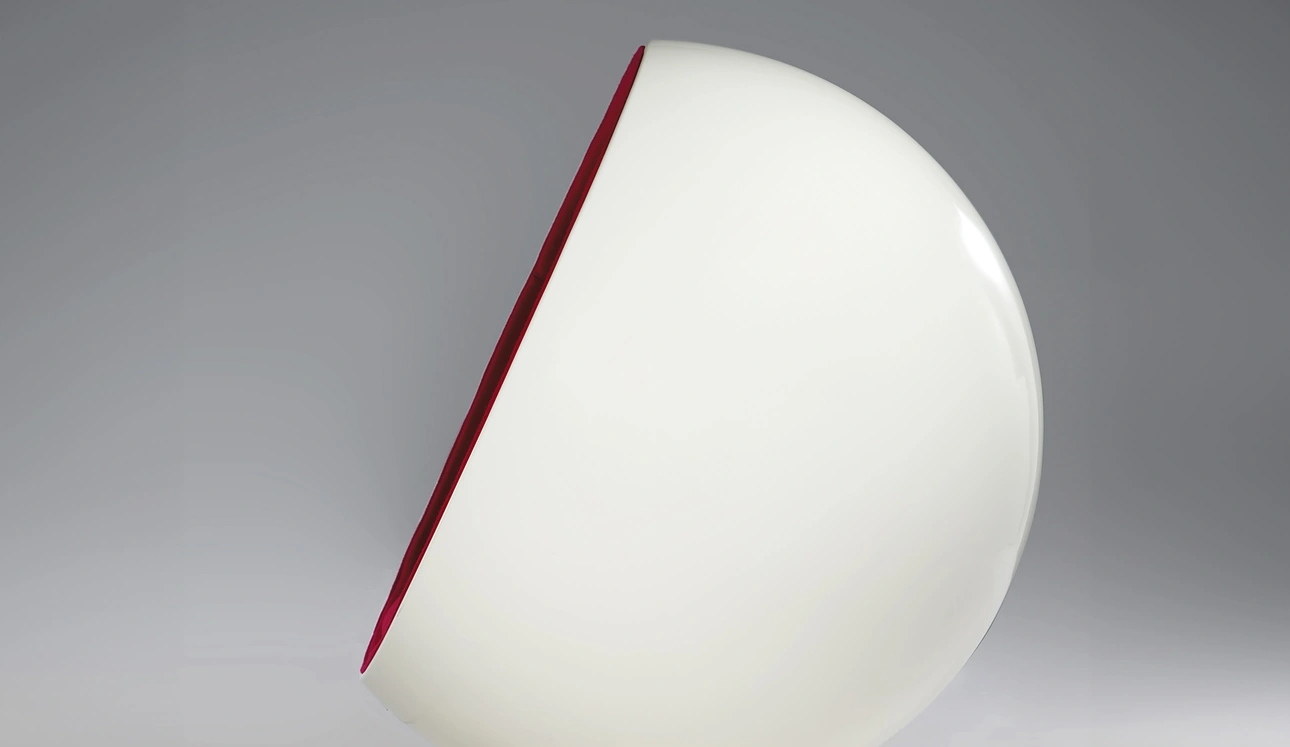 Poltrona Circle in fibra di vetro bianca  e interno in tessuto di Sigerico