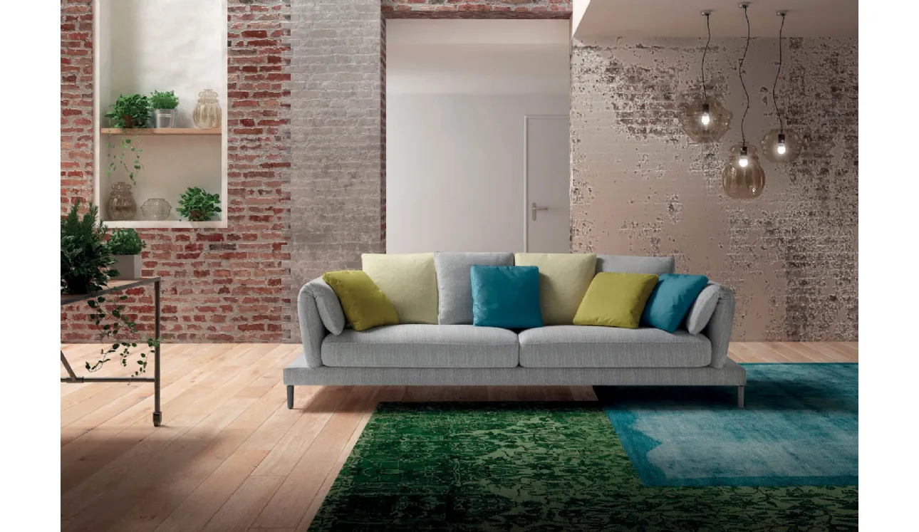 Divano lineare moderno in tessuto Upper Twist di Samoa