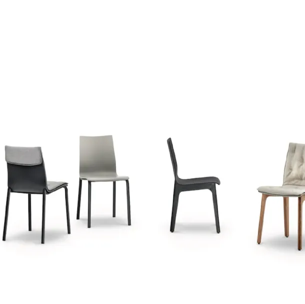 Sedia Alfa con struttura in legno massello e monoscocca in legno laccato di Bontempi
