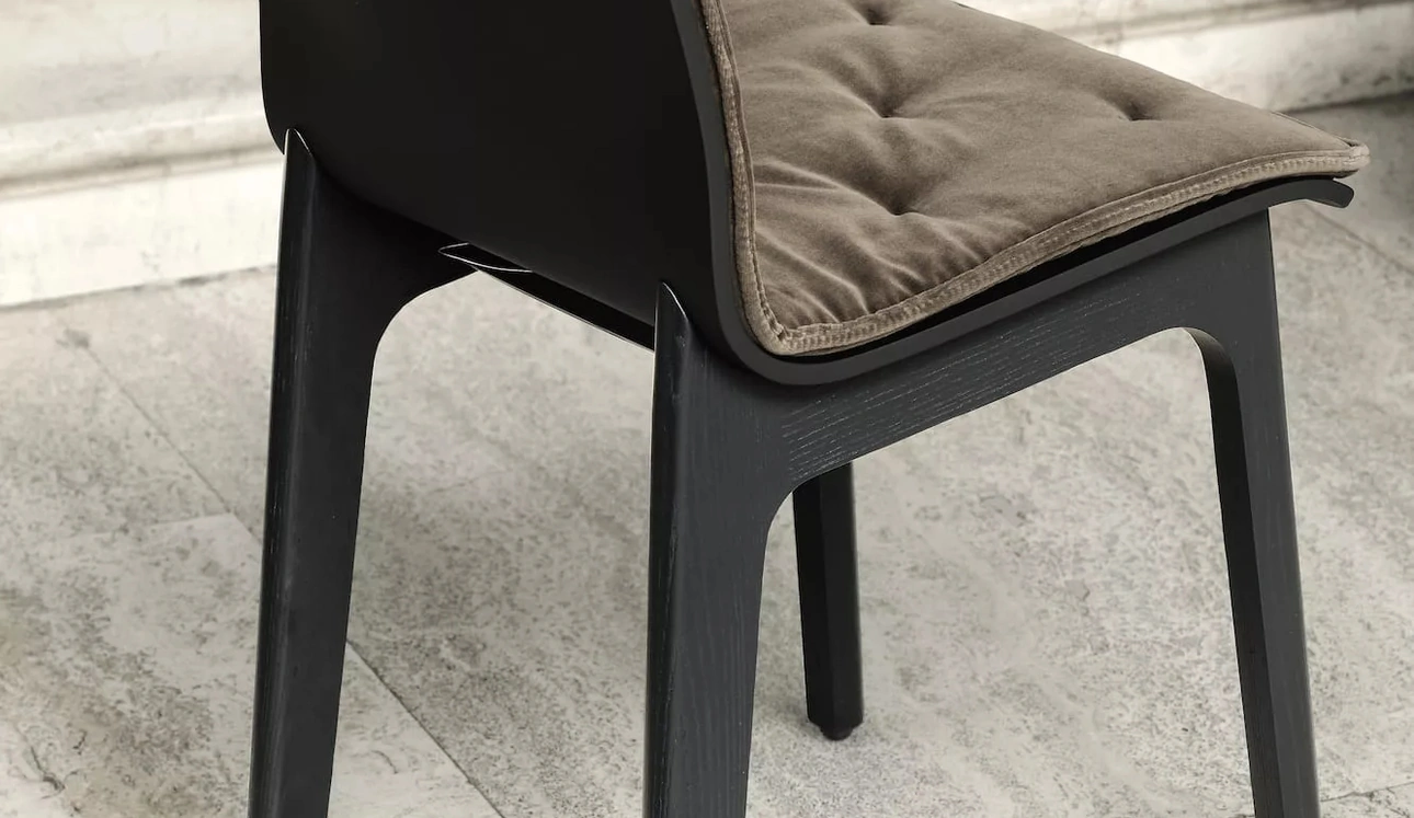 Sedia Alfa in legno massello e laccato di Bontempi