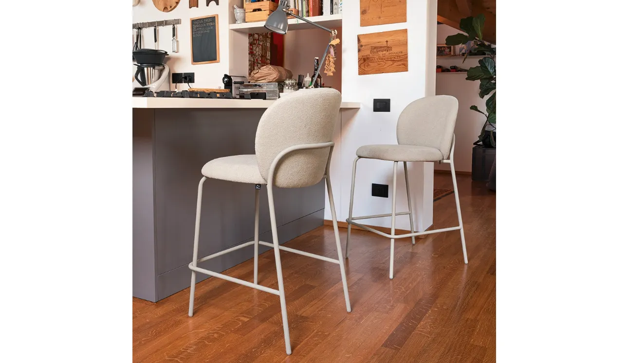 Sgabello Cozy Mid di Connubia