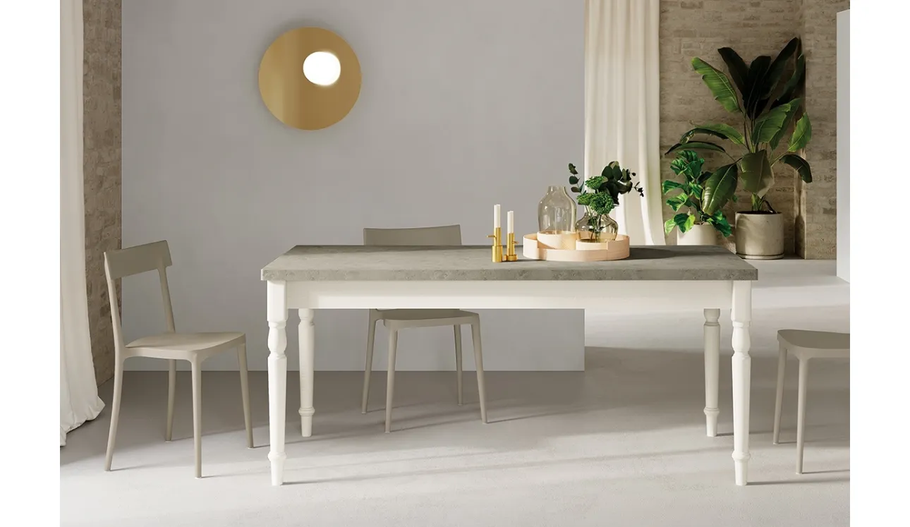 Tavolo Londra Allungabile con top in laminato e gambe in legno massello di Arredo3