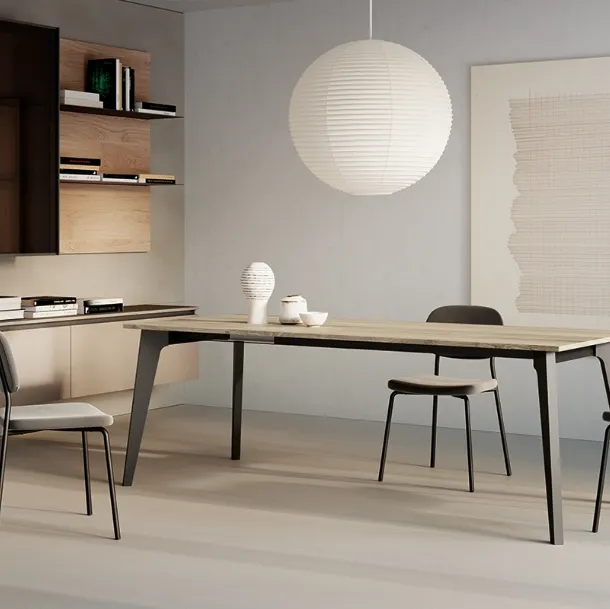 Tavolo allungabile Rubens con top in laminato e gambe in legno verniciato di Arredo3