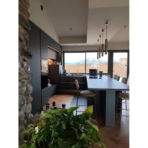 Armonia tra modernità e rustico in Contemporary Rustic 