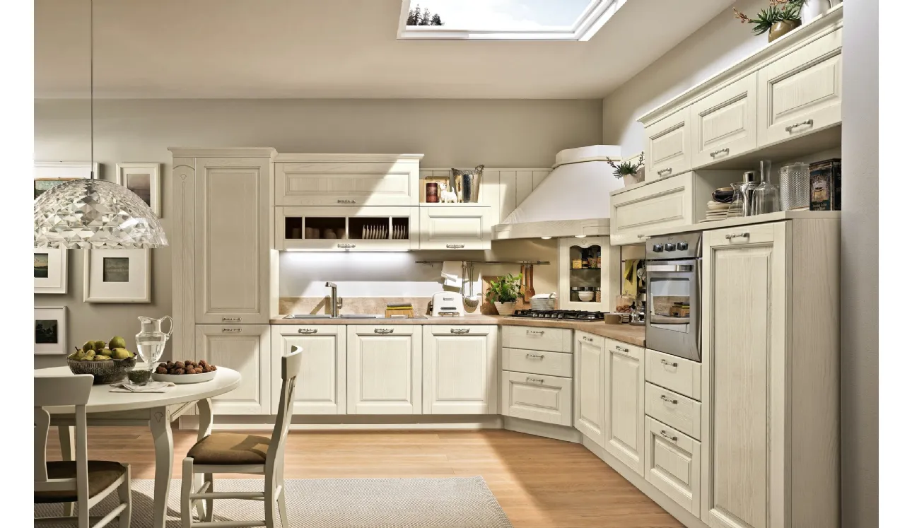 Cucina Classicha Bolgheri v5 in Rovere Finitura Burro, Maniglia MX0, Top Laminato Luserna Bianco di Stosa