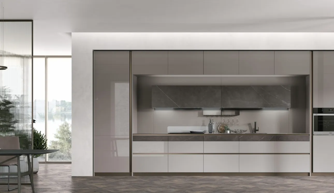 Cucina Moderna lineare Aliant v06 in vetro lucido Salina e Neolith Calatorao Silk di Stosa