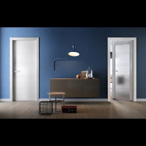 Porta a battente per interni in laccato opaco anche in versione con vetro Miraquadra di Garofoli