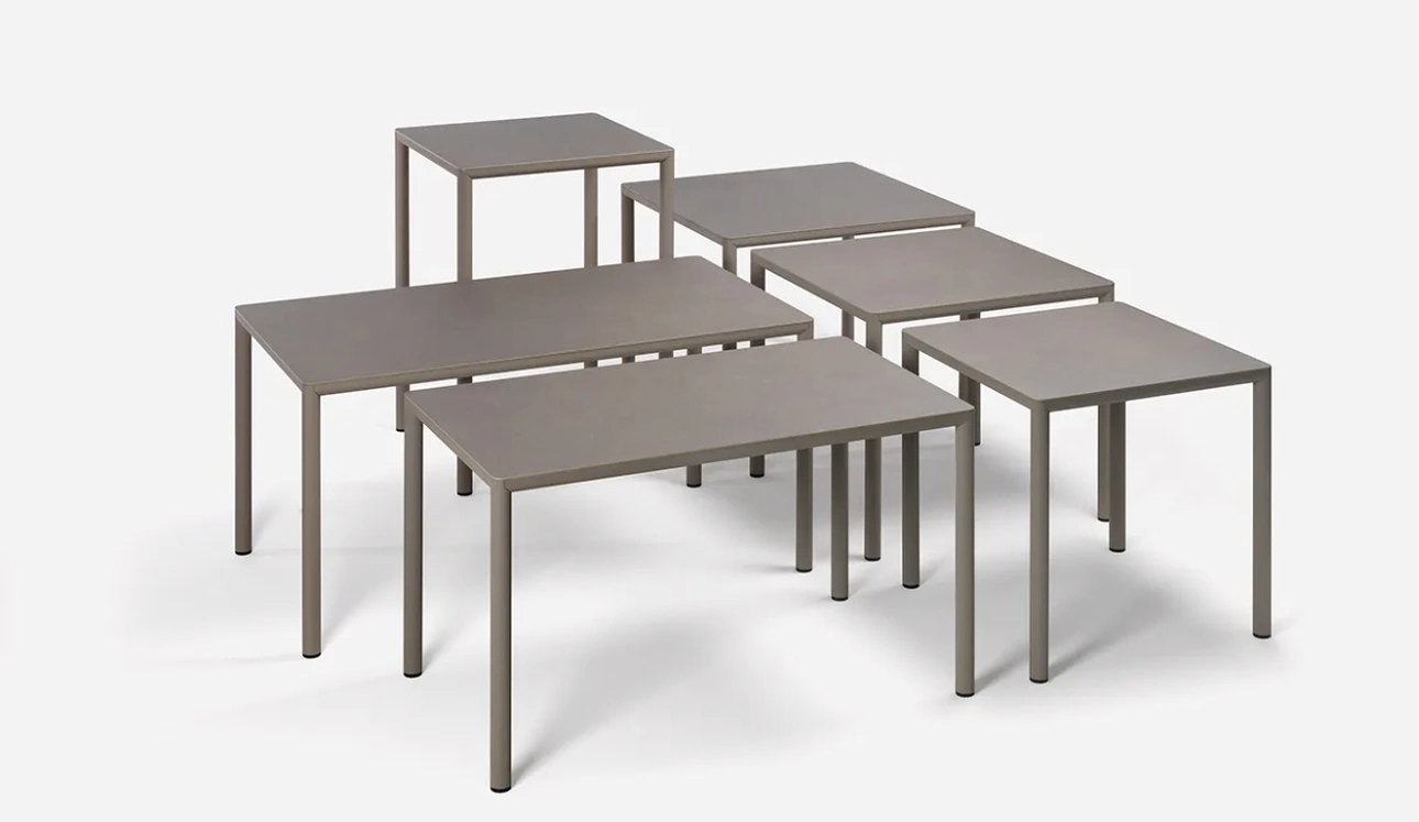 Tavoli da esterno Piave, disponibili in varie misure in HPL di Nardi