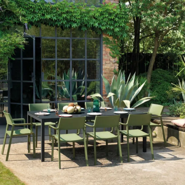 Sedia per esterni impilabile con braccioli Trill Armchair di Nardi